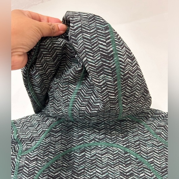 Lululemon Daily Practice Jacket Athleisure Training Sea Mist Deep Green Size 4 - Picture 15 of 16